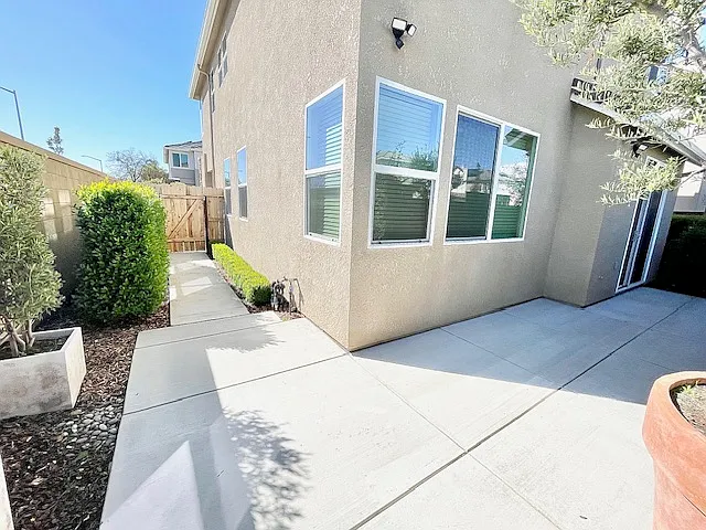2003 N Perry Ln — Photo 36