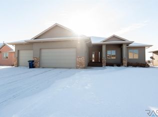 1101 W Tradewinds St, Sioux Falls, SD 57108