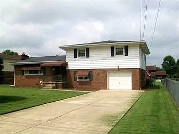 187 Township Road 1107 photo 1