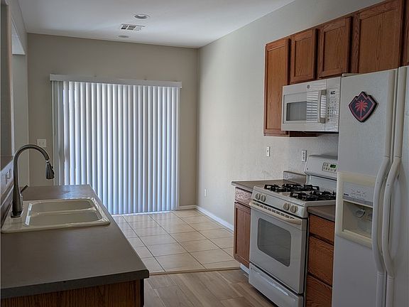 3rd image of 6399 Azurelyn Ave