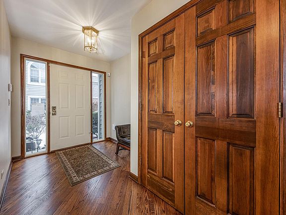 2nd image of 1593 Aberdeen Ct #1593