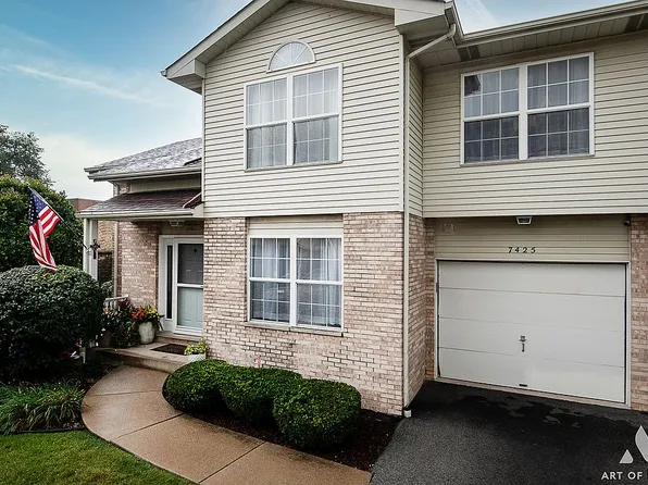 7425 Linden Dr, Justice, IL 60458