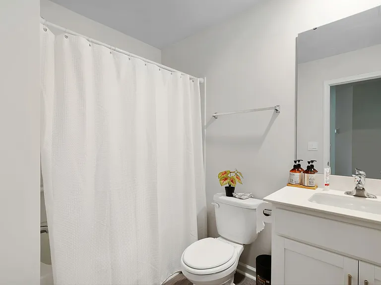 1133 Evelynnview Ln — Photo 15