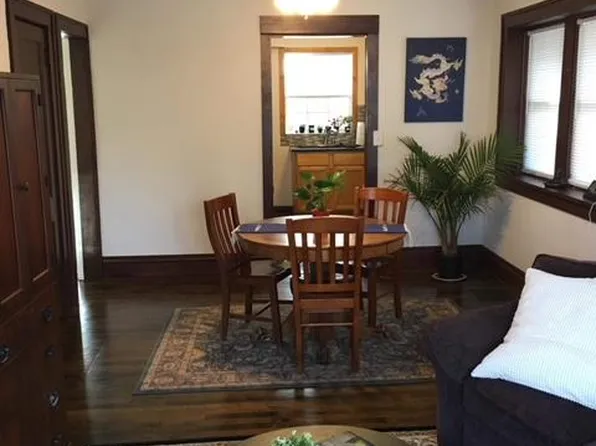 327 37th St E, Minneapolis, MN 55409