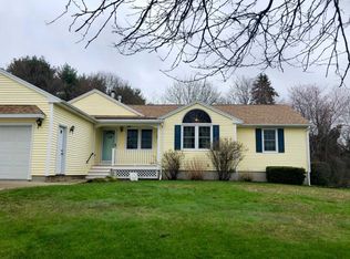 3 Seafields Ln, Saco, ME 04072