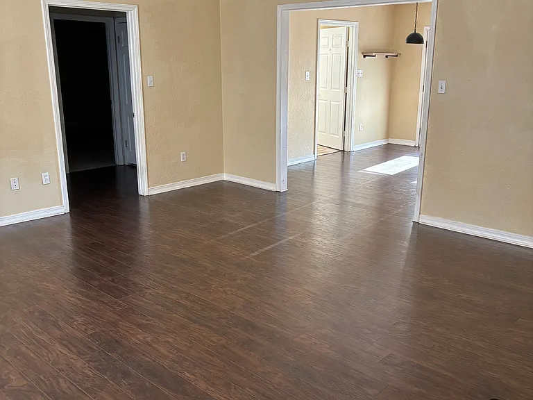319 S Mount Pleasant Rd — Photo 20