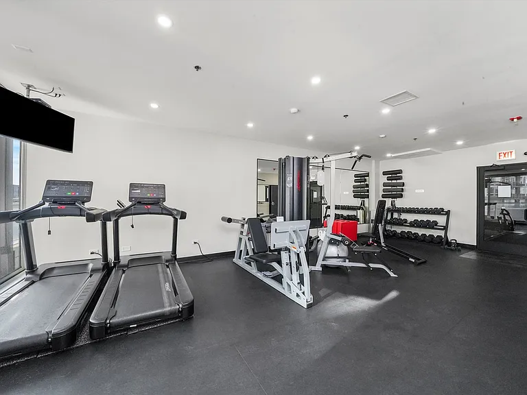 653 N Kingsbury St #1207 — Photo 30