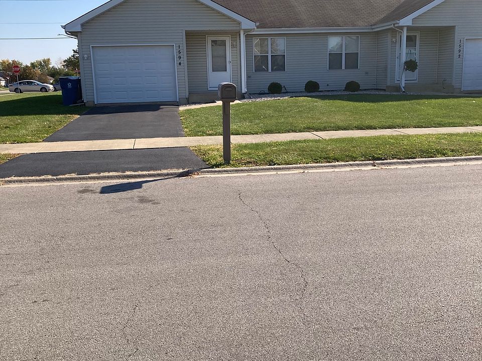 duplex on the corner nice big lot