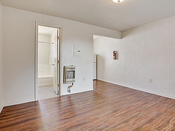 5th image of 2119 Washington Ave APT 210