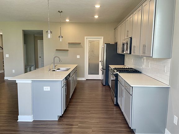 4th image of 5898 Weldra Dr