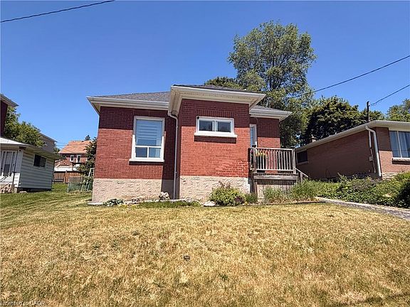 2nd image of 19 Paisley Hts
