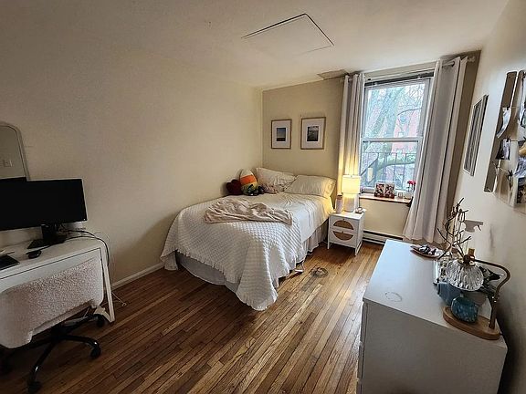4th image of 28 Garden St #D9