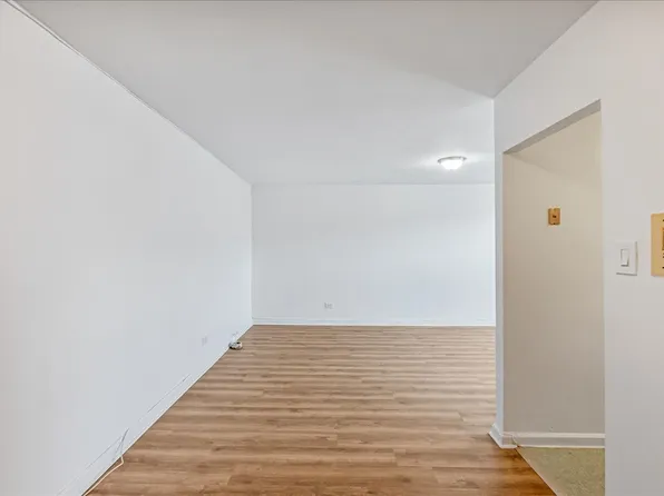 67-25 Dartmouth Street image 6 of 12