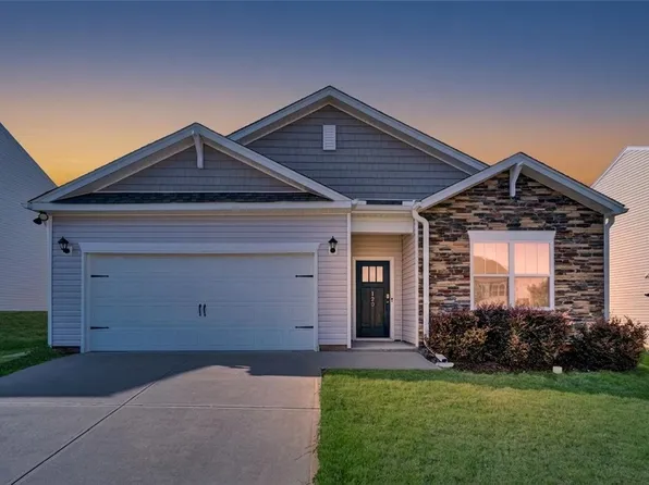 120 Lily Pond Pl, Easley, SC 29642
