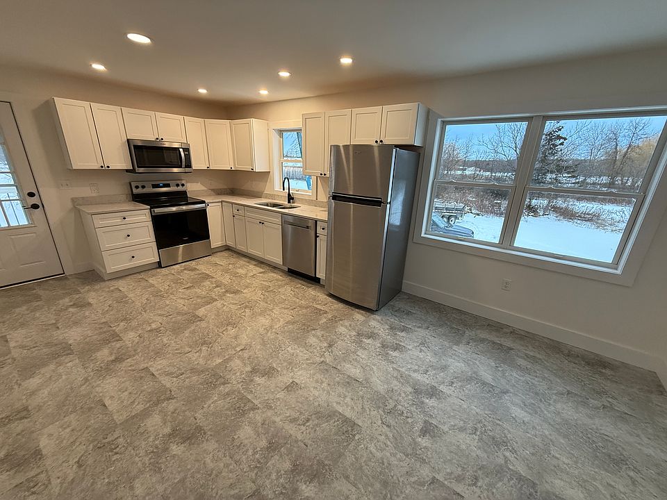 1st image of 7 South St #1