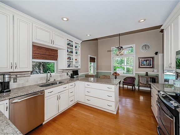5th image of 13191 Park Blvd