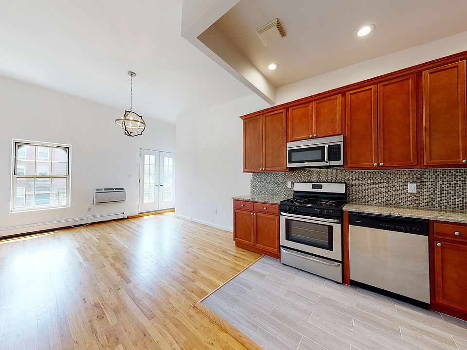 1st image of 123 Carroll St APT 2F