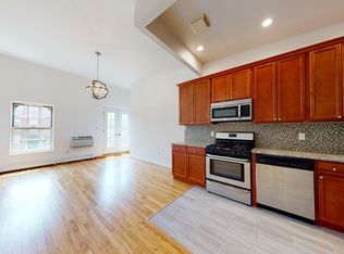 123 Carroll St APT 2F, Brooklyn, NY 11231