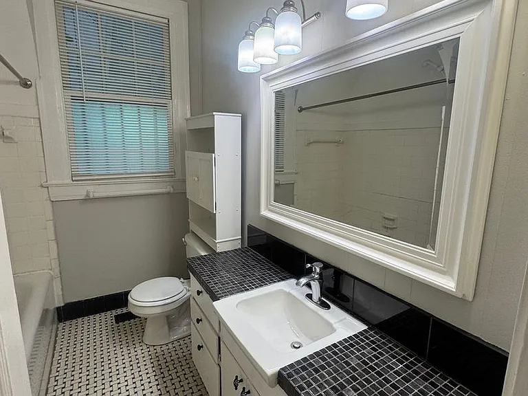 1154 S Lawrence St — Photo 11