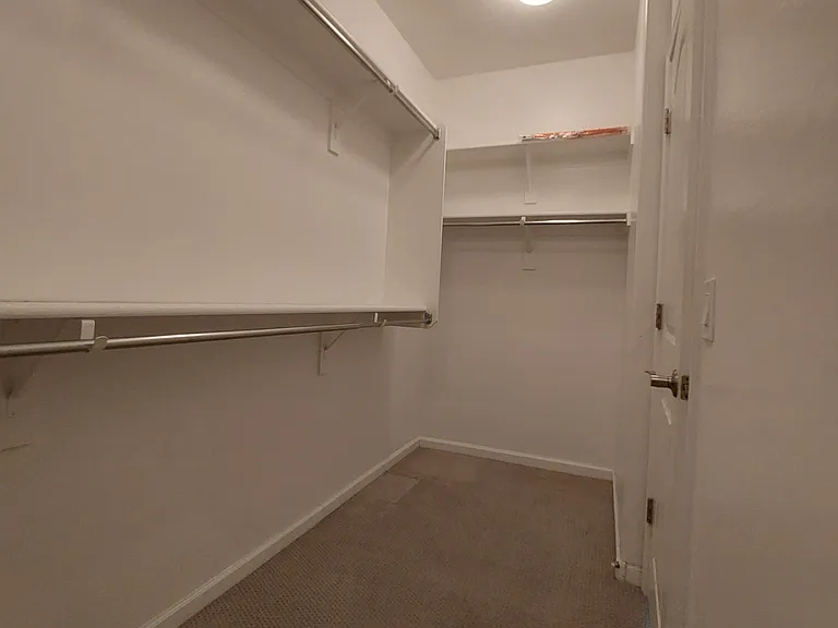 1025 S 200th Ln — Photo 33
