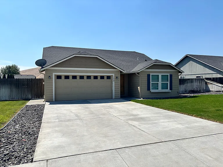 1468 Crab Apple Cir — Photo 1