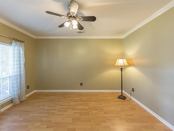 3rd image of 2204 N Mission Cir