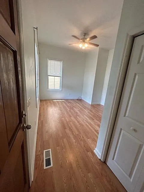 2 bed, 1128 sqft, $1,800 — Photo 3