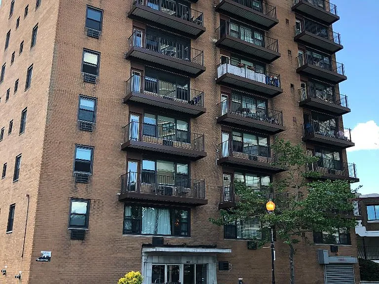 6803 Kennedy Blvd E #35 — Photo 1