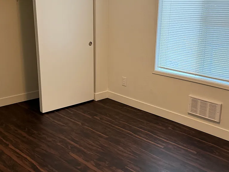 1001 N 6th St #5 — Photo 3