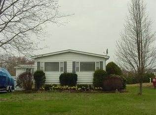 68 Ferry Rd, Salisbury, MA 01952