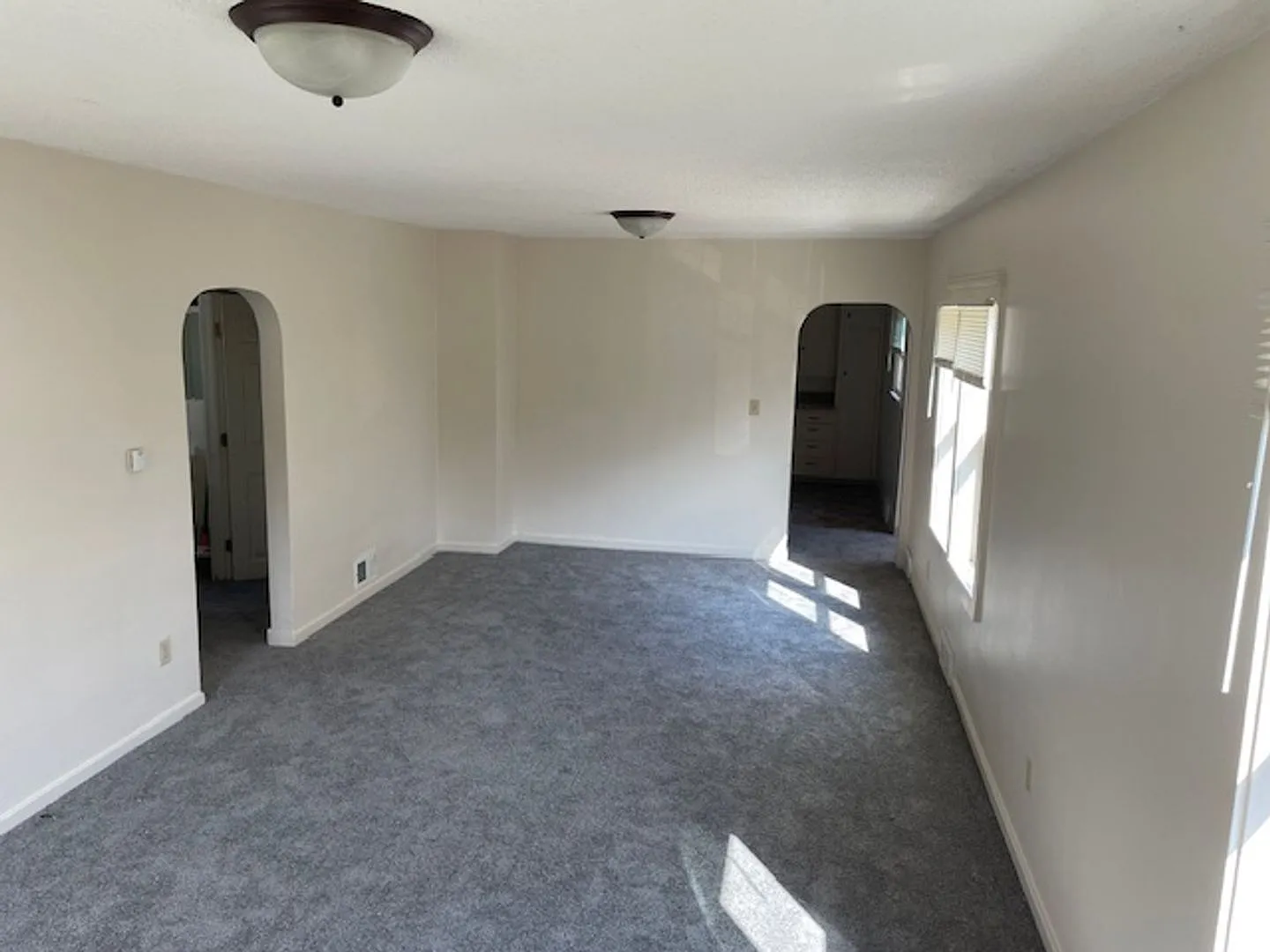 Spacious 4 bedroom house — Photo 4