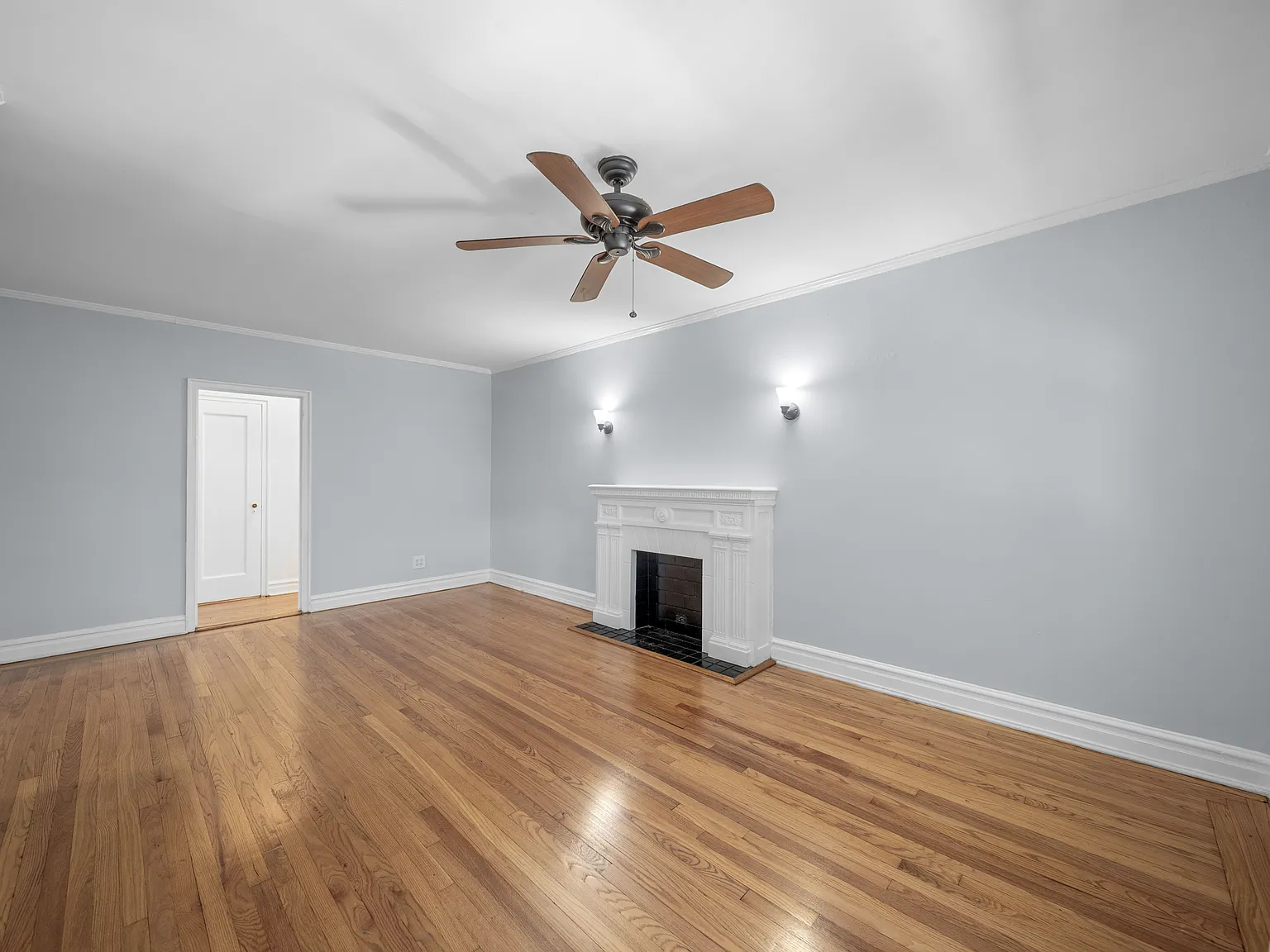 2 bed, 1100 sqft, $2,400 — Photo 4
