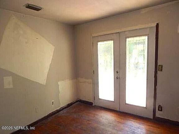 3rd image of 3736 ROSE Street