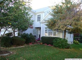 34 Fela Dr, Parlin, NJ 08859