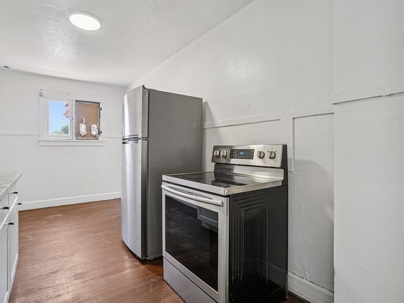 5th image of 367 Franklin St