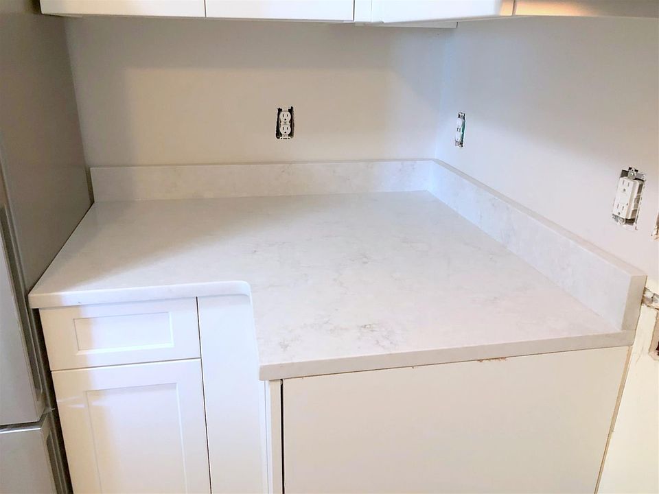 2nd image of 41-43 Pitman St #302