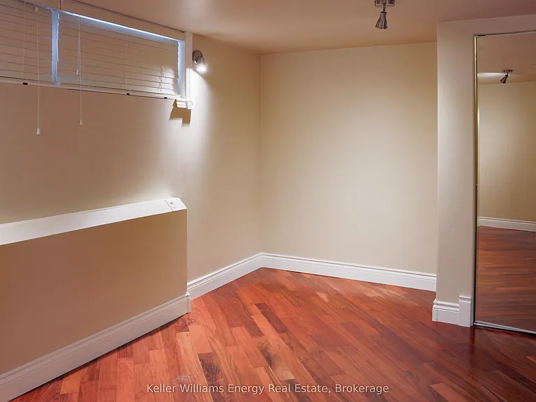 349 Adelaide Ave W #1 — Photo 12