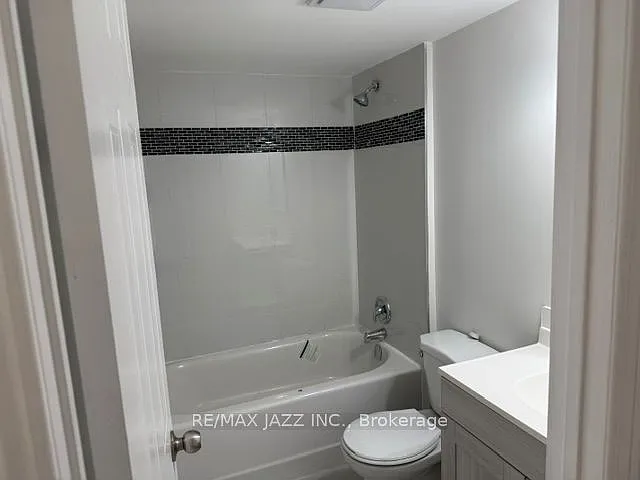 455 Trick Ave #101 — Photo 7