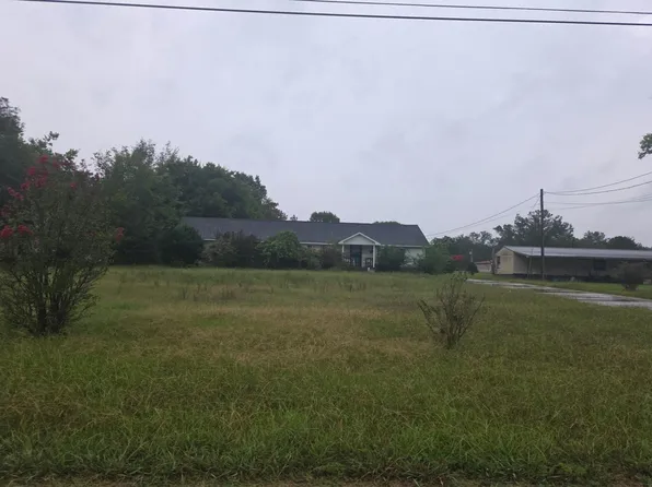 280 Roy Crunk Ln, Savannah, TN 38372