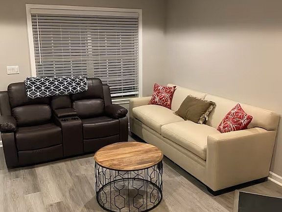 3rd image of 2923 Mayfield Way