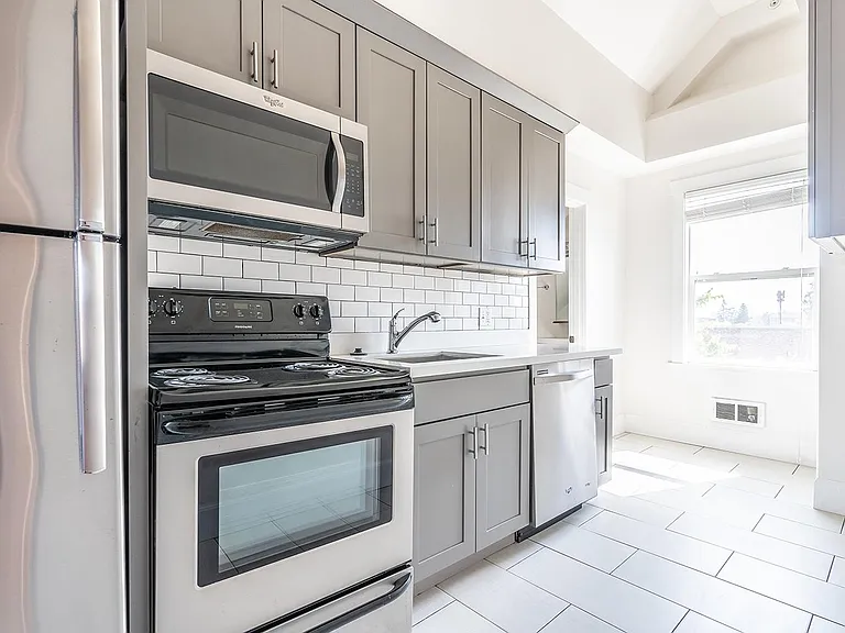 2314 Hoyt Ave #D — Photo 15