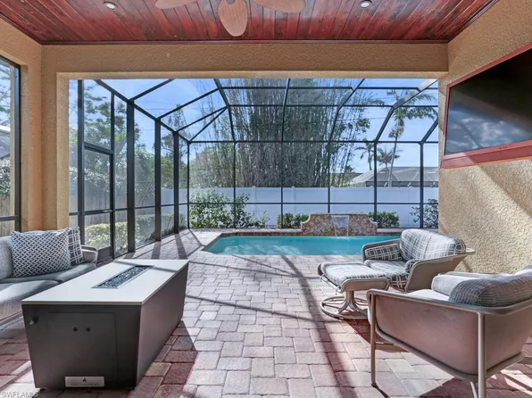 840 98th Ave N, Naples, FL 34108