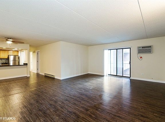 3rd image of 799 Royal St George Dr APT 200