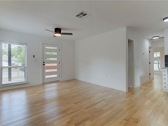 4th image of 6113 Caddie St #A