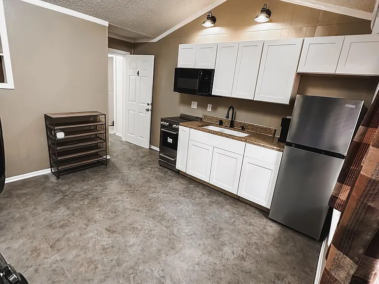 4304 San Juan Ave #4 — Photo 1
