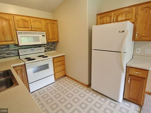 3rd image of 6582 381st St