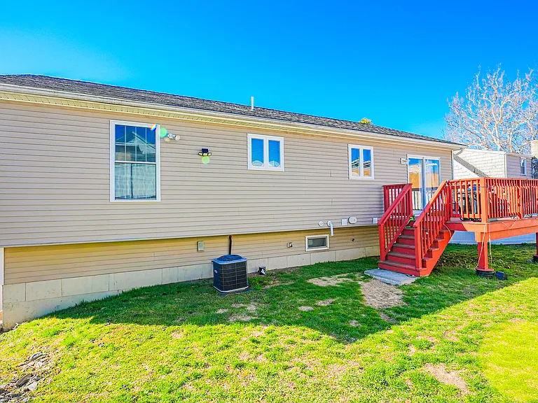 45 Daytona St — Photo 21