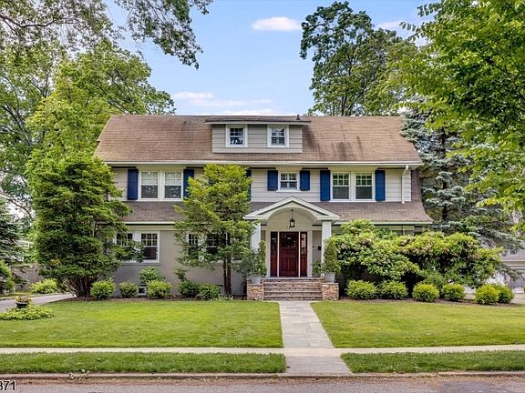 2nd image of 242 Forest Ave