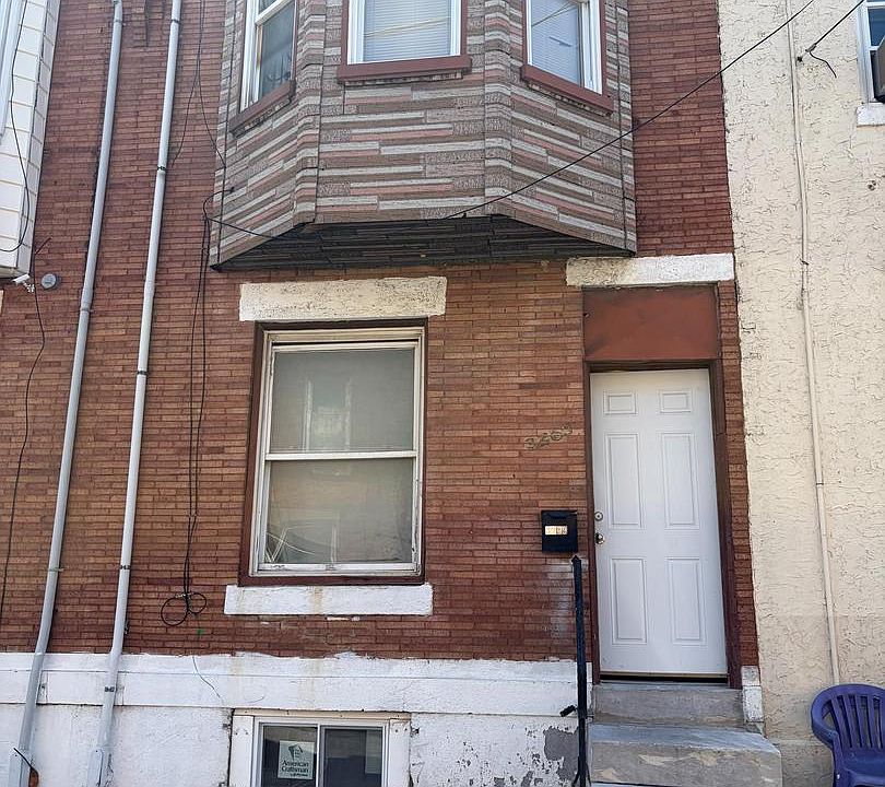 1st image of 3269 Joyce St