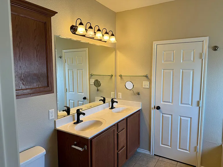 5704 Drystone Ln — Photo 12